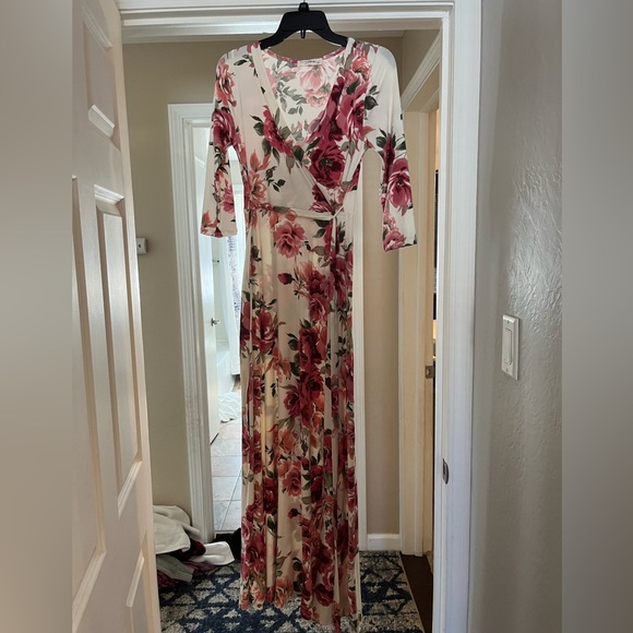 Hello miz floral maternity gown size small - Picture 5 of 5